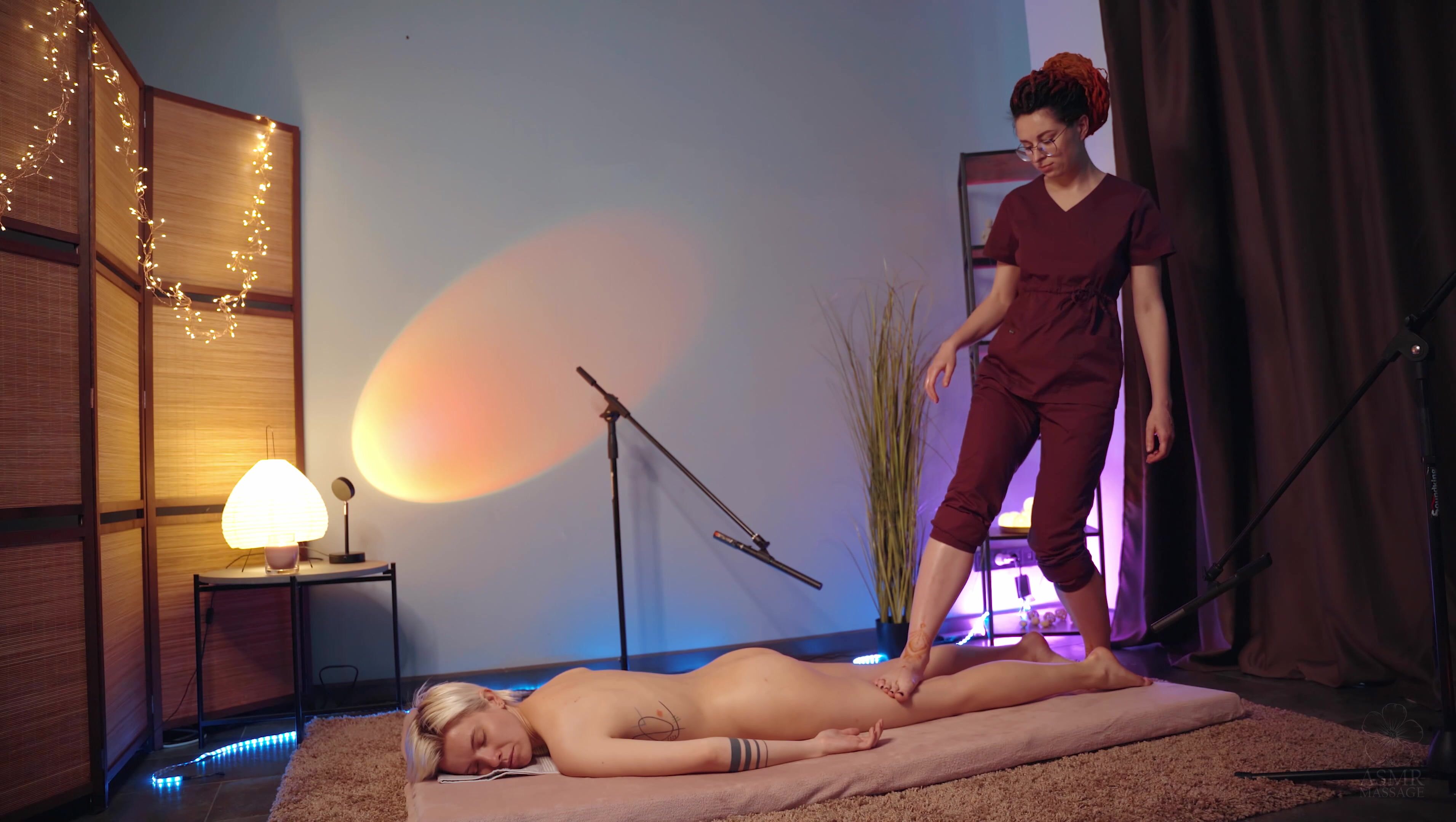 Back Massage by Annas Feet