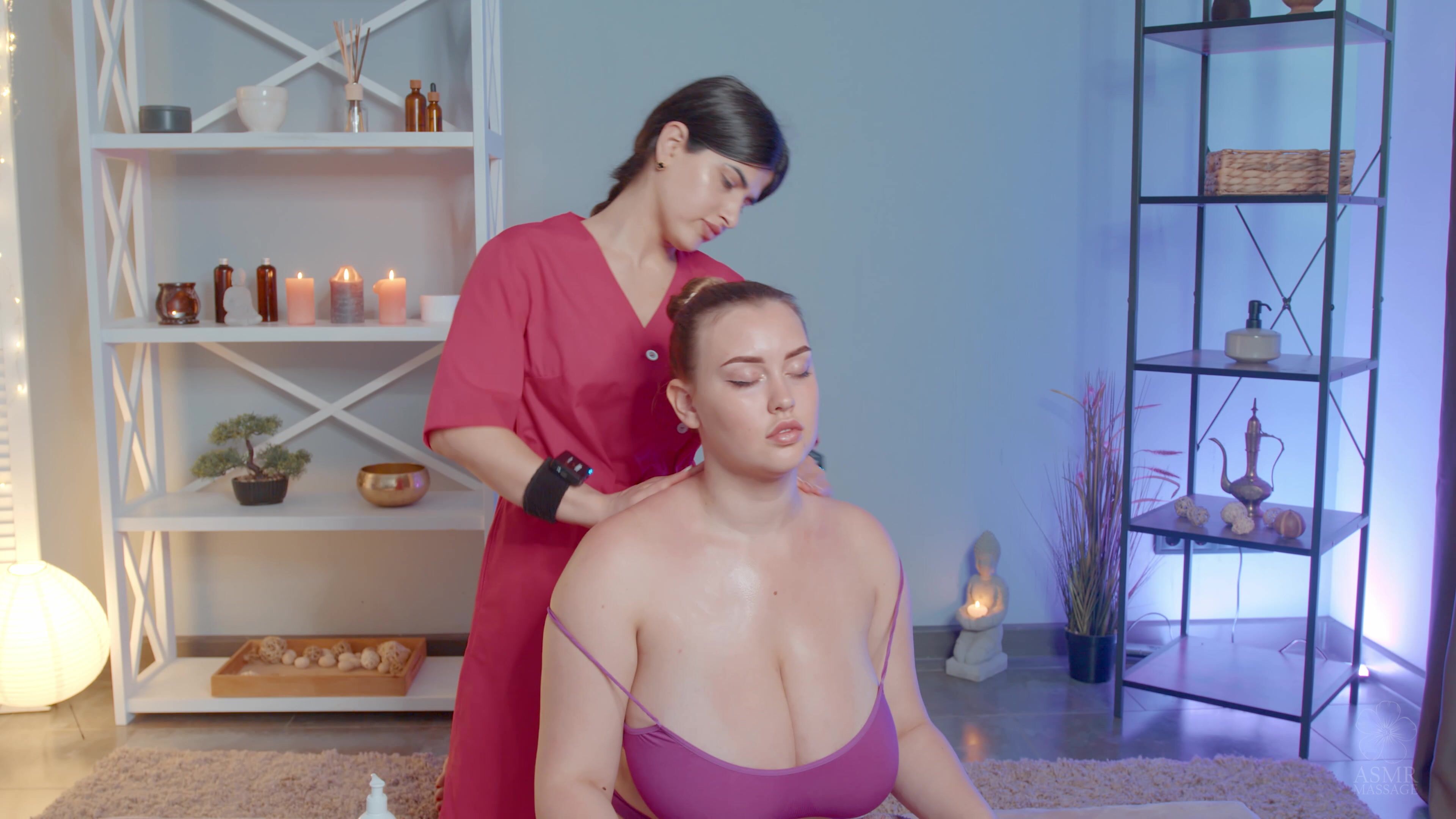 Shoulders Massage by Sabina to Liza