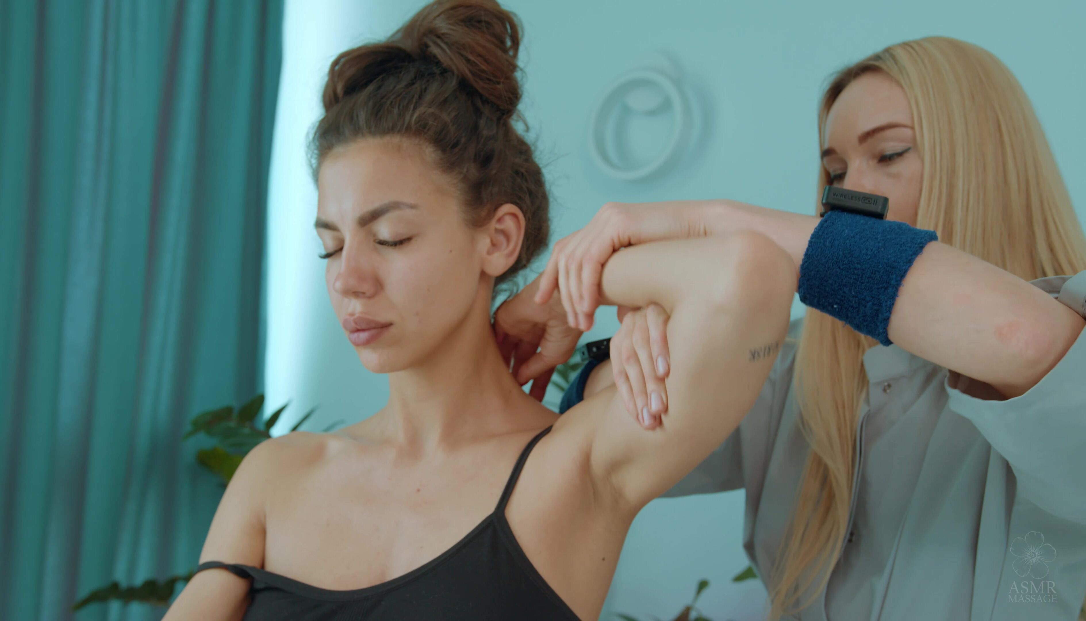 Shoulders and Head Massage by Victoria to Kate
