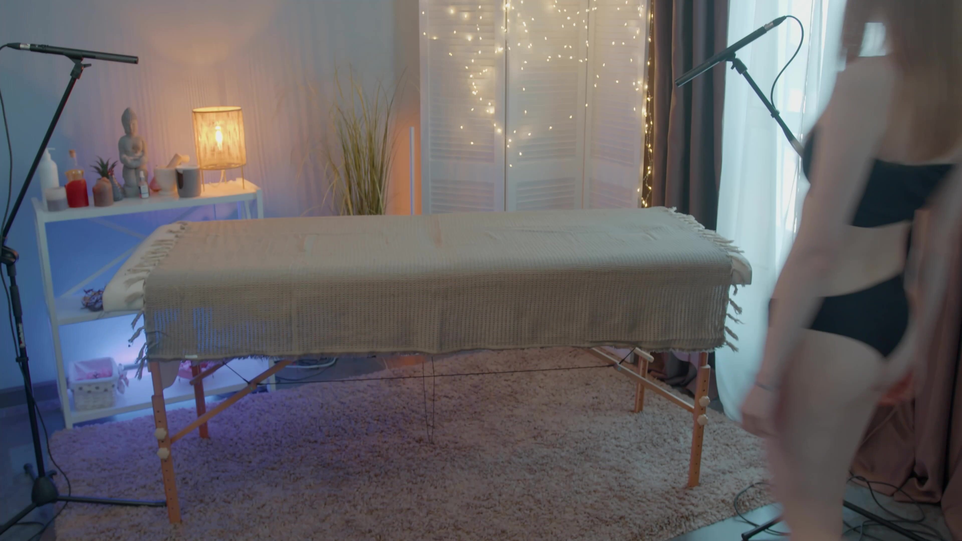 Face and Head Massage with Aloe Gel by Olga